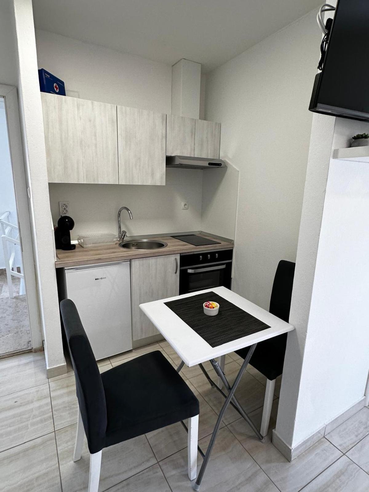 קריקווניצה Apartmani Kristijan מראה חיצוני תמונה